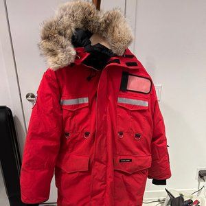 Canada Goose Resolute Parka - Medium